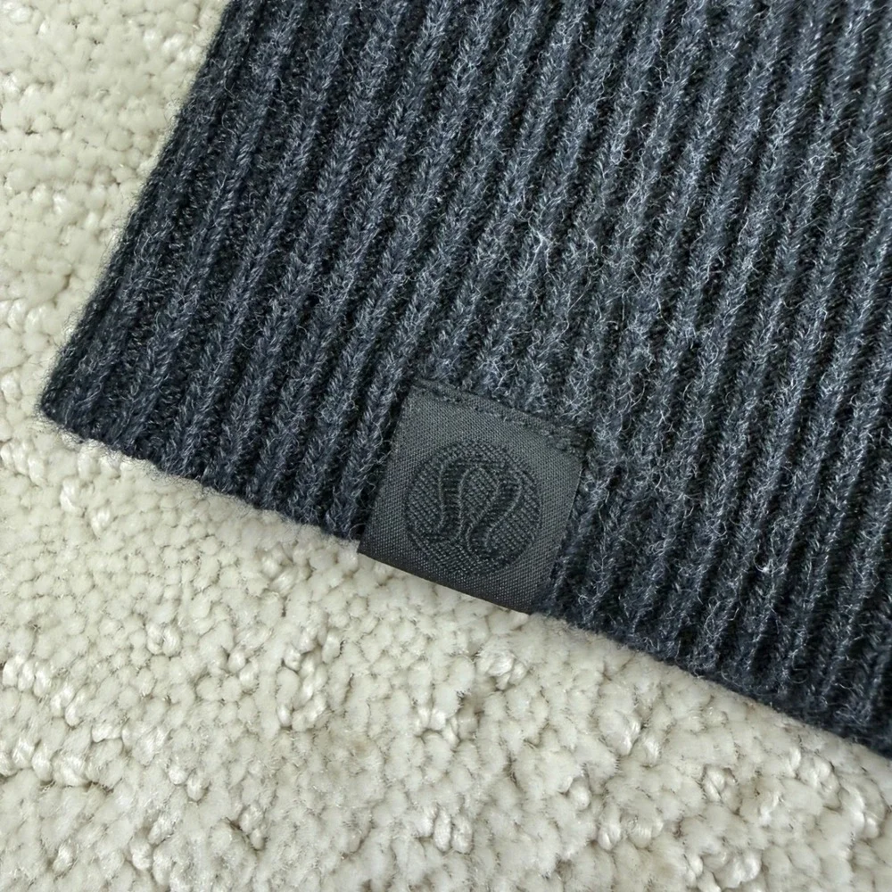 Lululemon Engineered Warmth Crew Mens S Charcoal Waffle Knit Sweater LM3ENFS